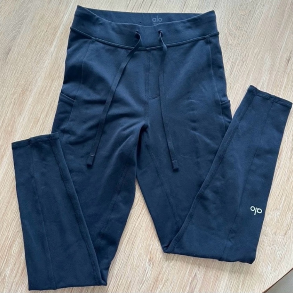 ALO yoga 7/8 check point leggings with pockets NWOT